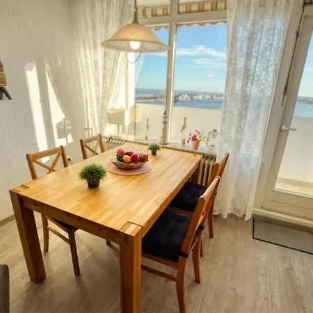 - Haus G, App 0g1301