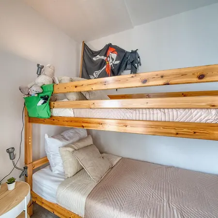 - Haus G, App 0g1301